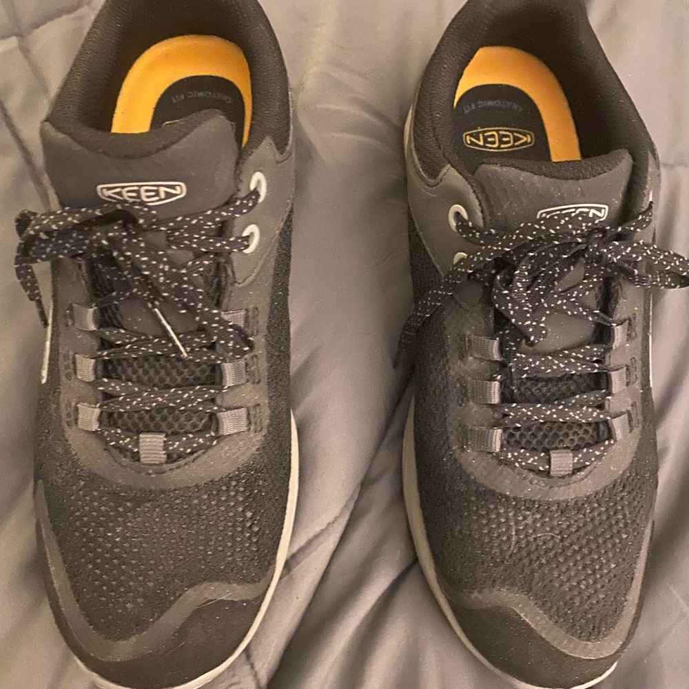 Keen Woman’s  Black Athletic Sneakers with Yellow Insoles